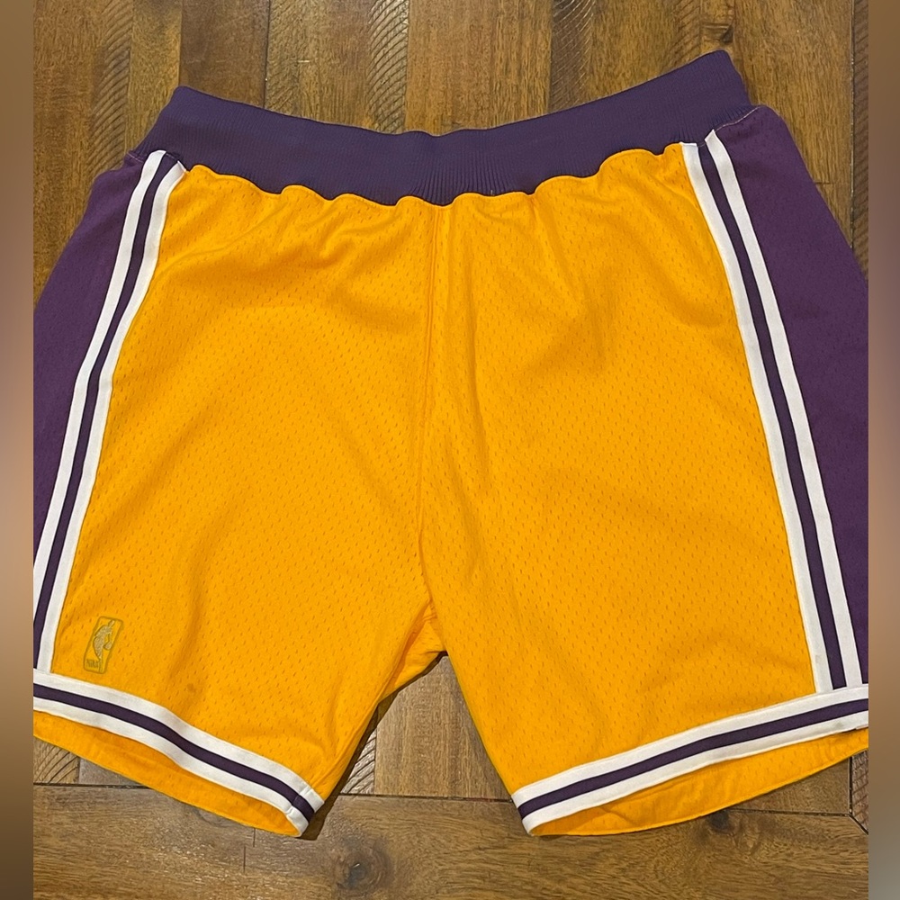 Authentic Shorts Los Angeles Lakers Home 1996-97
